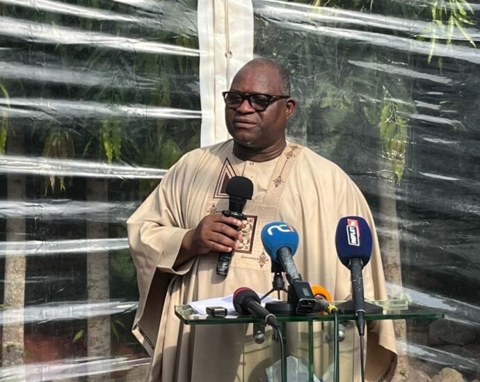 Économie du savoir : Touré Ahmed Bouah fait membre d’honneur de l’Association des écrivains de Côte d’Ivoire 10 photo TAB 2