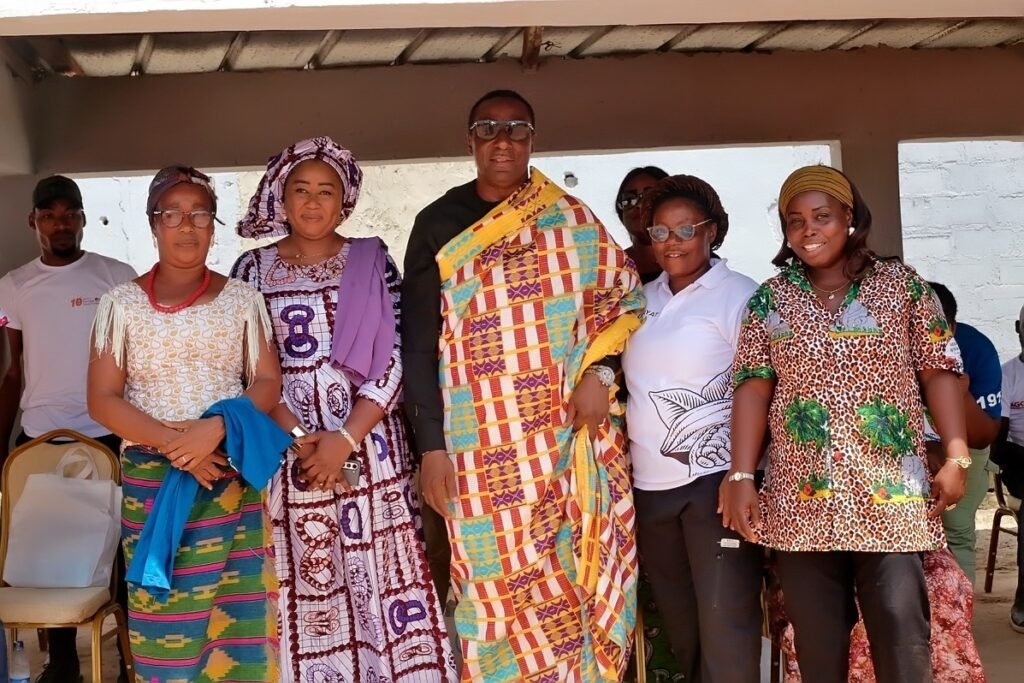 Lancement des activités des AVEC de CAYAT : les femmes rurales au cœur du développement 11 photo de famille 1 1