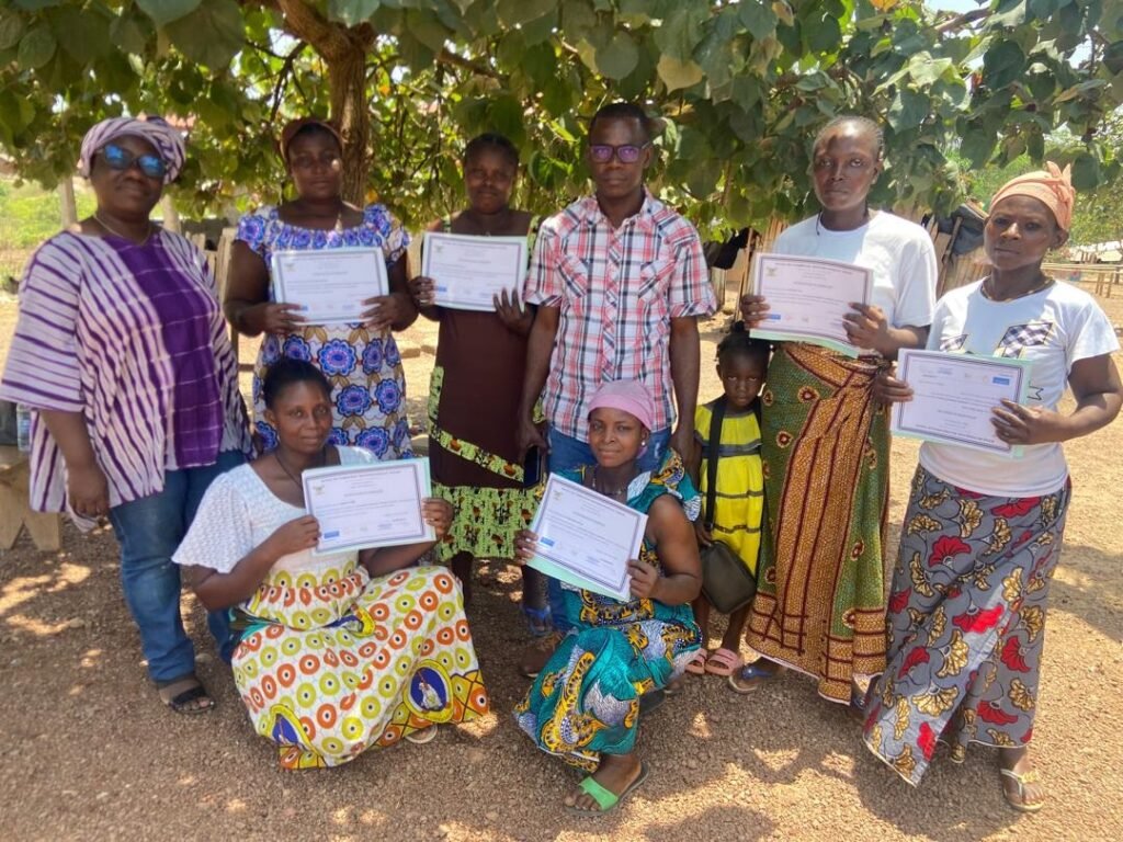 Lancement des activités des AVEC de CAYAT : les femmes rurales au cœur du développement 21 photo piment 3
