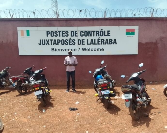 Ouangolodougou : les postes de contrôles juxtaposés de Laleraba entrent enfin en service 9 photo poste frontalier