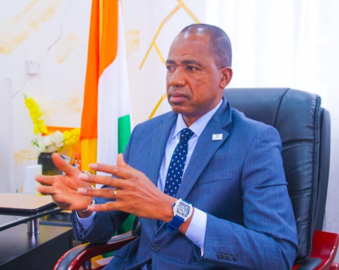 Fête du travail 2026 : Dr Yamoussa Coulibaly dévoile des initiatives pour faciliter l’accès des travailleurs à la propriété 9 photo Yamoussa