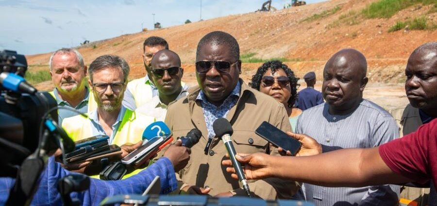 Gestion des déchets à Abidjan : Le centre de Kossihouen a traité environ 16 000 tonnes de déchets en seulement trois jours 1 Amede K OK