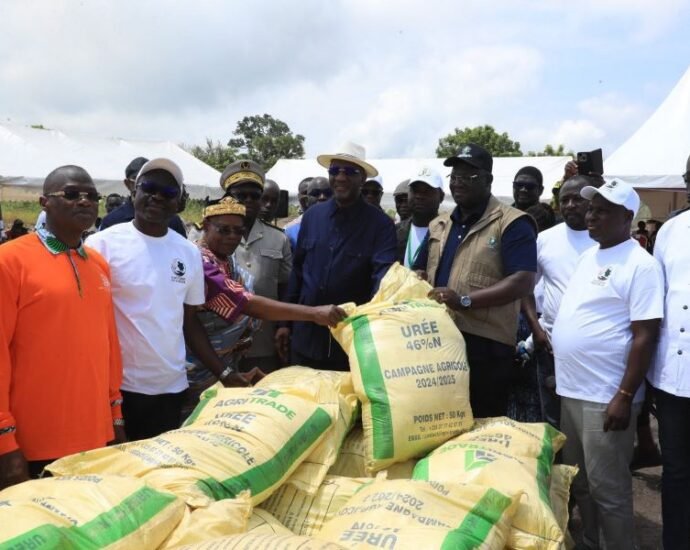 Souveraineté alimentaire : Le gouvernement mise sur la mécanisation de la riziculture à Daloa et Yamoussoukro 3 YAKRO 1 OK