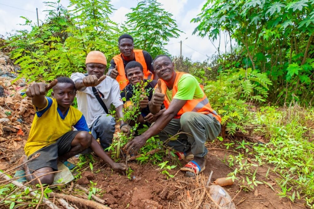 Reboisement : Allied Gold et la Fondation YeS plantent 5 000 arbres à Hiré 3 photo Yes 2