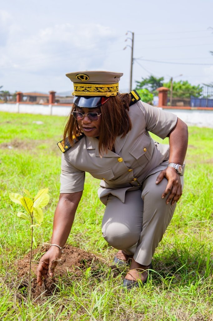 Reboisement : Allied Gold et la Fondation YeS plantent 5 000 arbres à Hiré 5 photo Yes 6