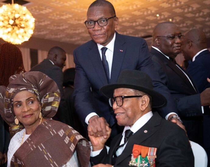 Côte d’Ivoire : le vétéran Yassoungo Koné honoré lors d’un dîner-gala empreint de reconnaissance 3 photo de la Grande Une