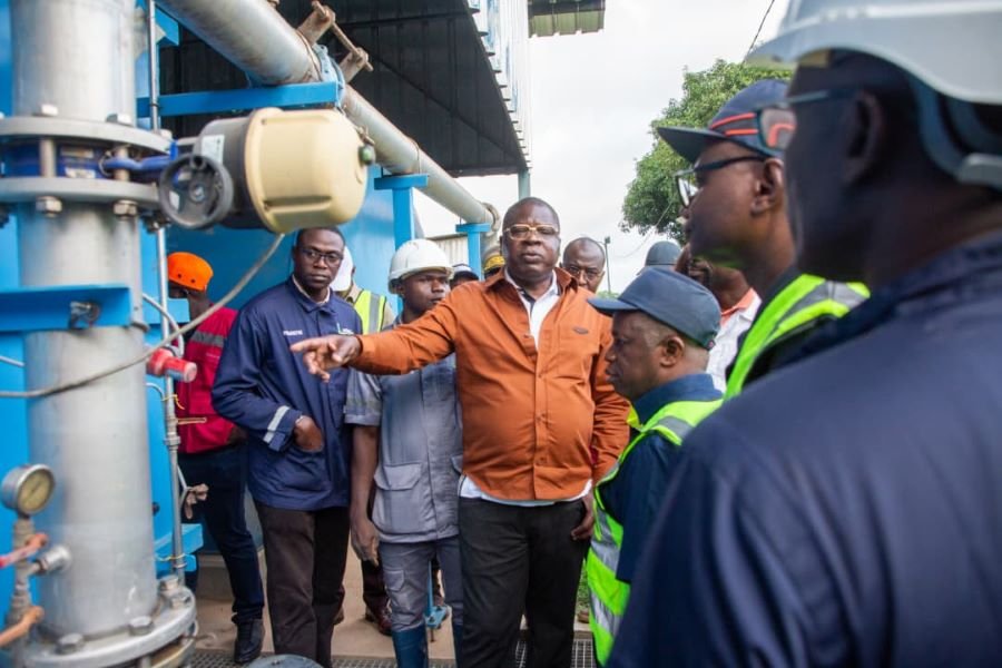 Usine traitement d'eau de la Loka et de Niakara : Amedé Koffi Kouakou inspecte les ouvrages 2 AMED 2 OK