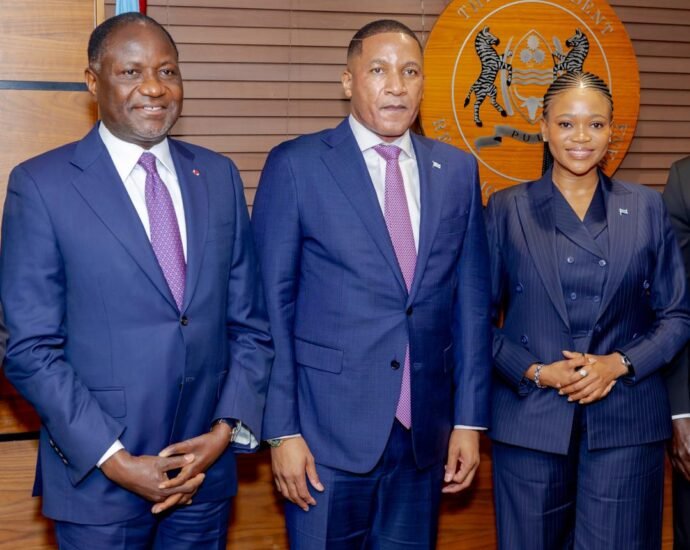 Porteur d’un message d’Alassane Ouattara au Botswana : Sangafowa-Coulibaly reçu en audience par Duma Boko 2 photo Botwana 1