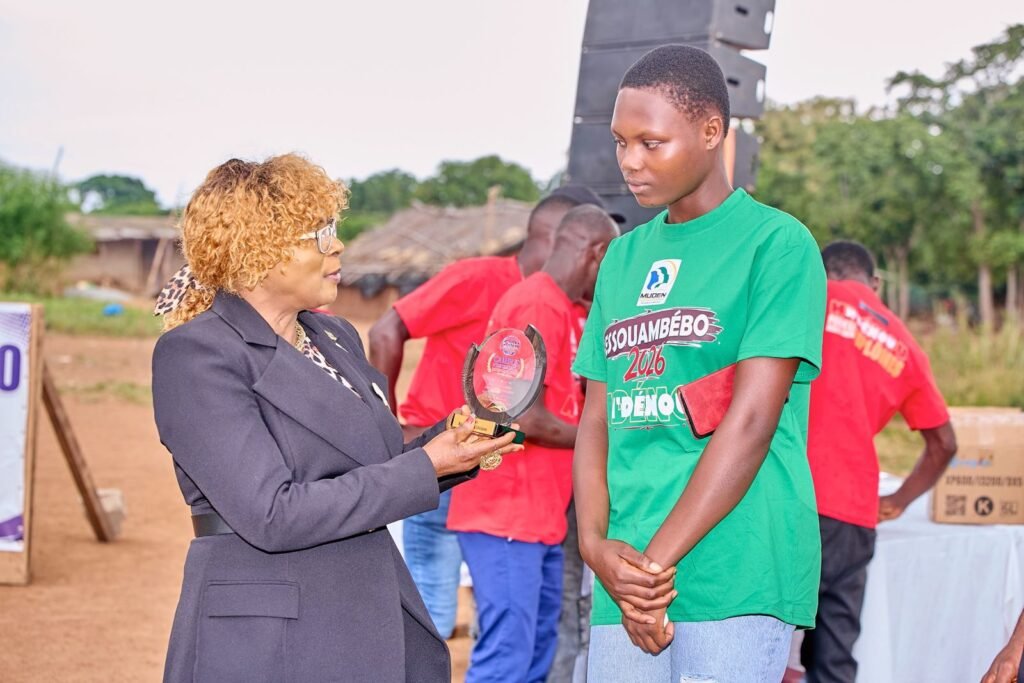 Essouambébo 2026 : la Fondation Chim-Inter mise sur le mérite scolaire à N’denou 2 photo Chim Intzer 2