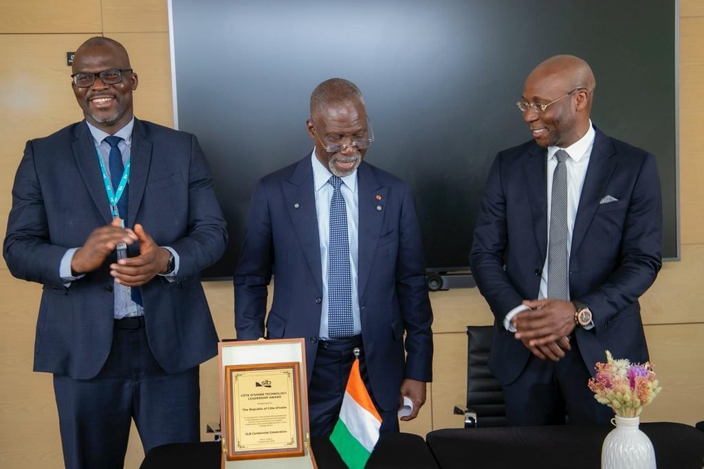 Hydrocarbure : SLB distingue la Côte d'Ivoire pour son leadership technologique dans le secteur pétrolier et gazier 3 photo ambassadeur 4
